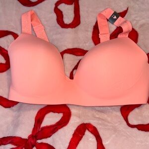 Victorias Secret NWT Lounge T-shirt bra. Coral color Size 36DD